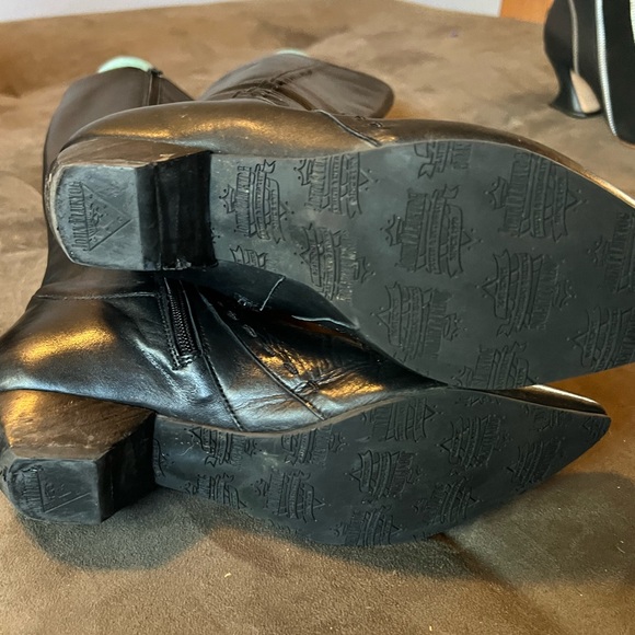 Fluevog Truth "Britney" tall boots, black, size 7 - Picture 14 of 15